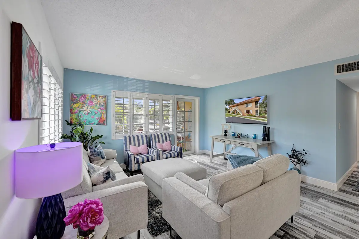 DSC07320 at 1930 NE 2ND Avenue 216L, Wilton Manors