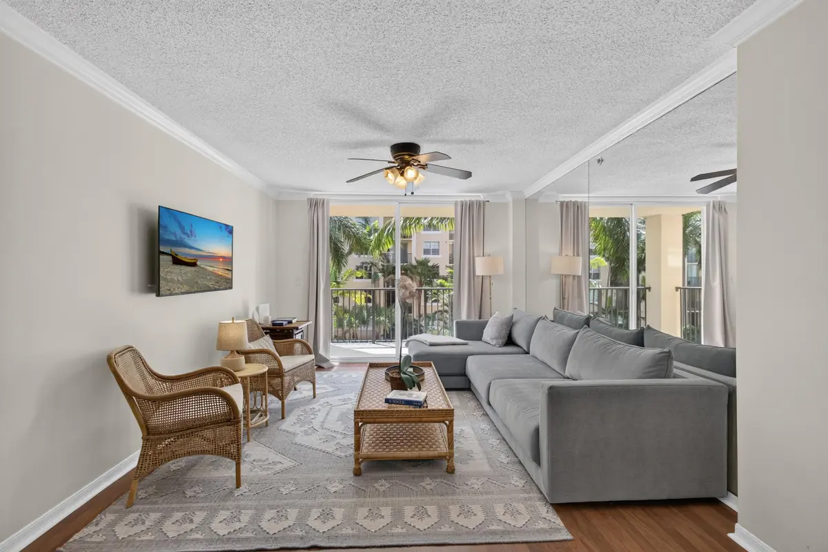 Living-3 at 1801 N FLAGLER Drive 429, West Palm Beach