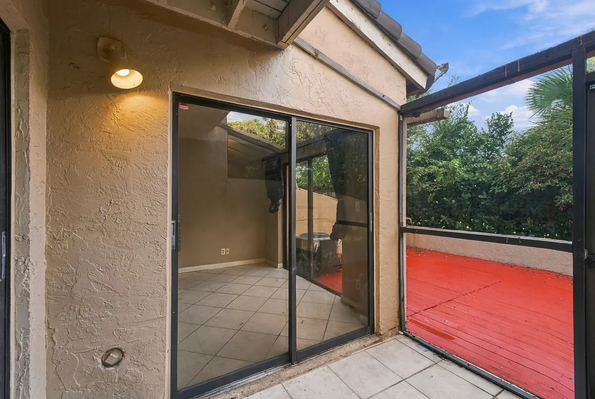 25_dsc01575 at 8690 NW 40th Street, Coral Springs
