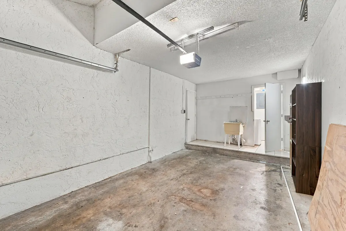 24_dsc01520 at 8690 NW 40th Street, Coral Springs