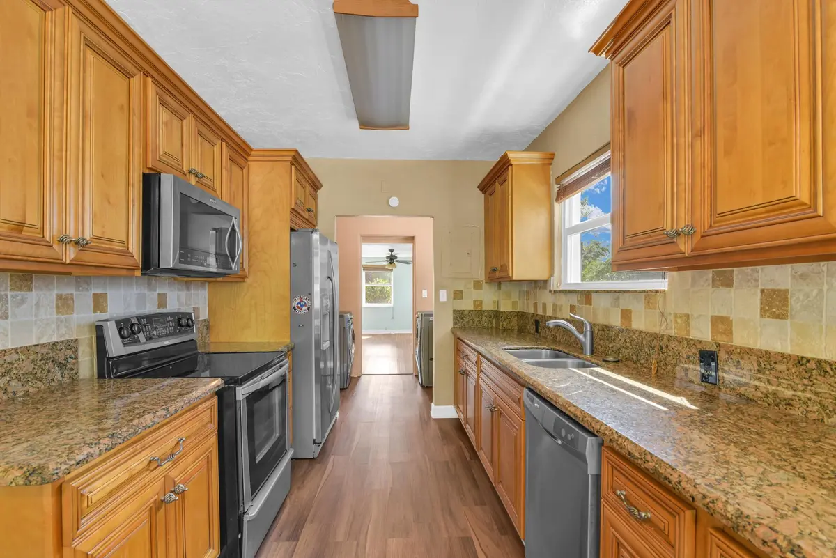 916 31st St West Palm Beach -34 at 916 31ST Street, West Palm Beach
