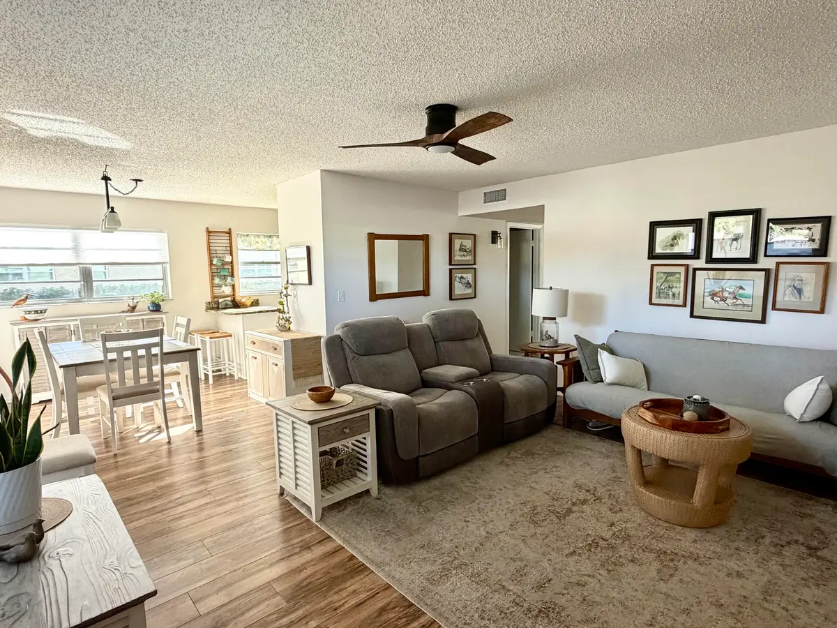 IMG_1617 at 94 Spring Lake Drive, Vero Beach