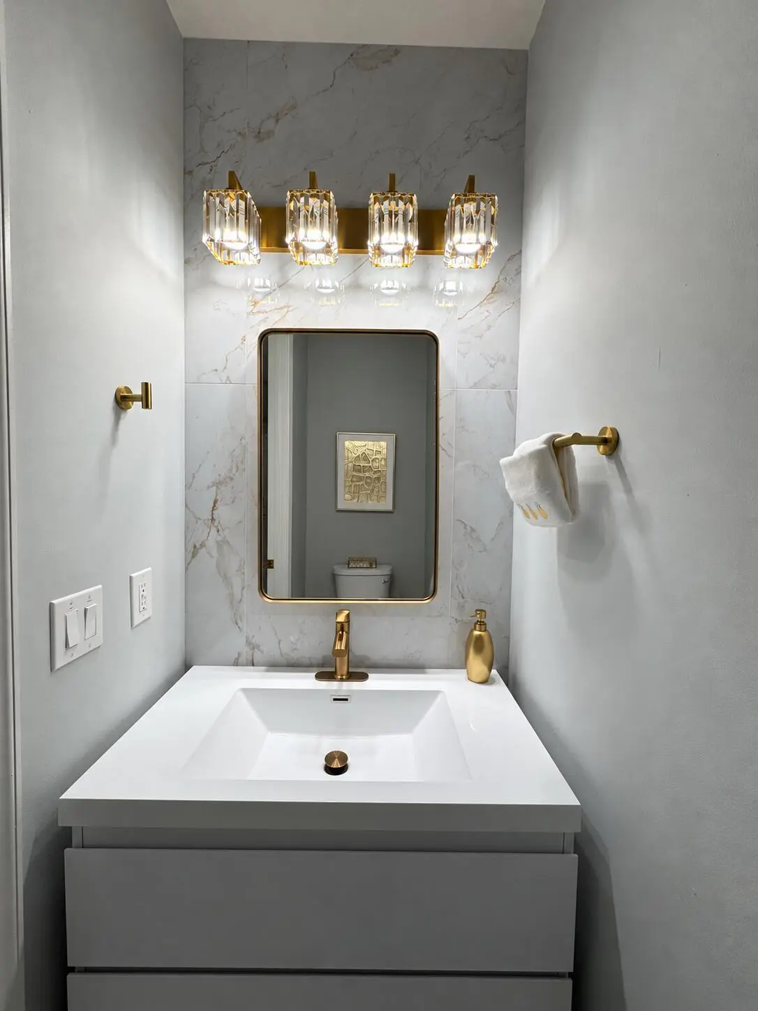 Powder Room at 115 S Longport Circle D, Delray Beach
