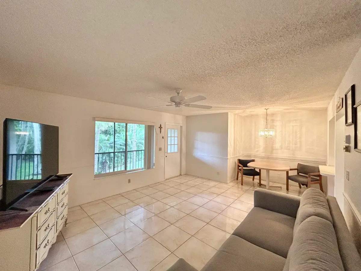IMG_3716 at 435 Pine Glen Lane B-2, Greenacres