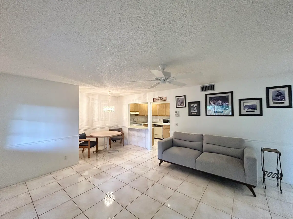 IMG_3717 at 435 Pine Glen Lane B-2, Greenacres
