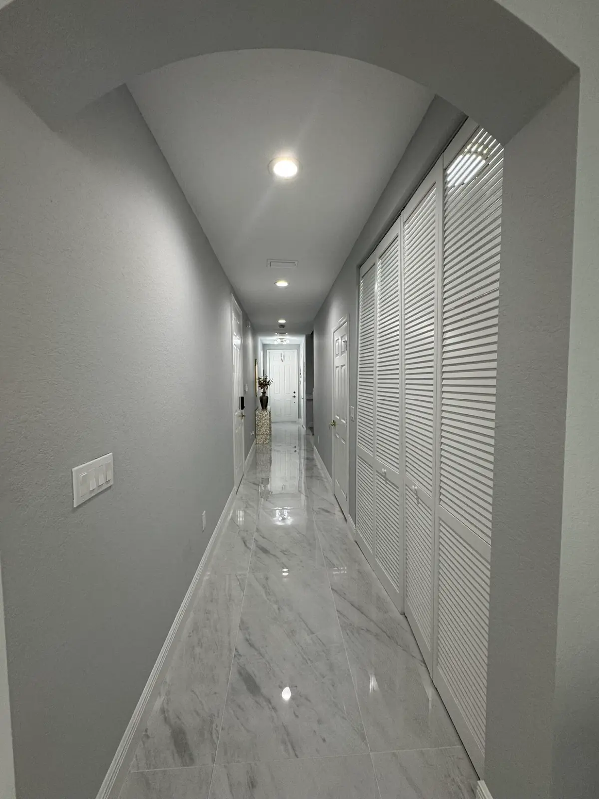 The Hallway at 115 S Longport Circle D, Delray Beach