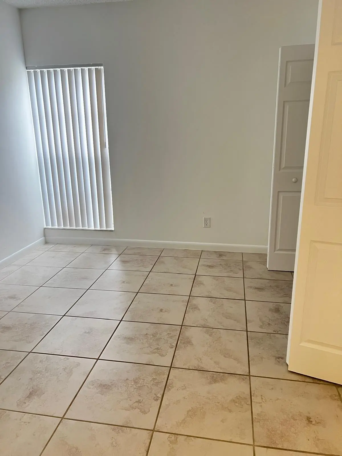 Guestroom at 3305 NW 101st Avenue, Coral Springs