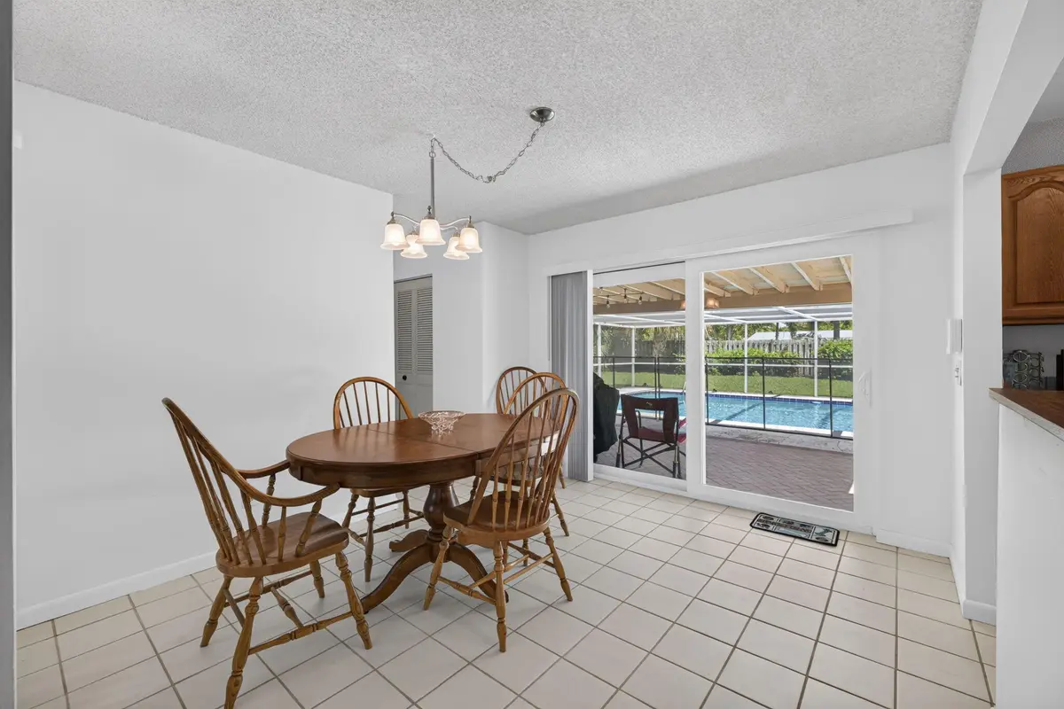 7-web-or-mls-3A5A5404 at 921 SE FLAMINGO Avenue, Stuart