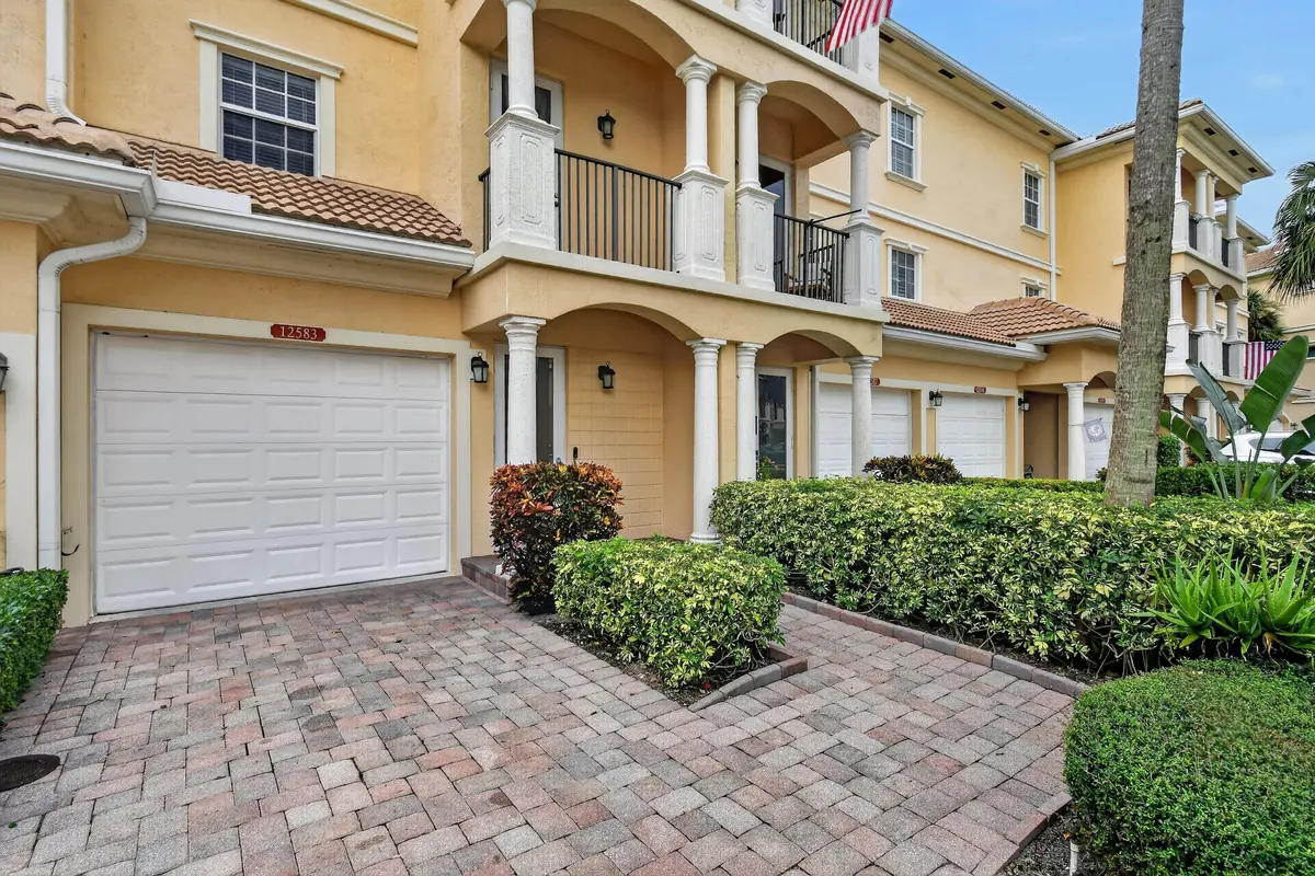 Garage at 12583 SE OLD CYPRESS Drive 3-908, Hobe Sound