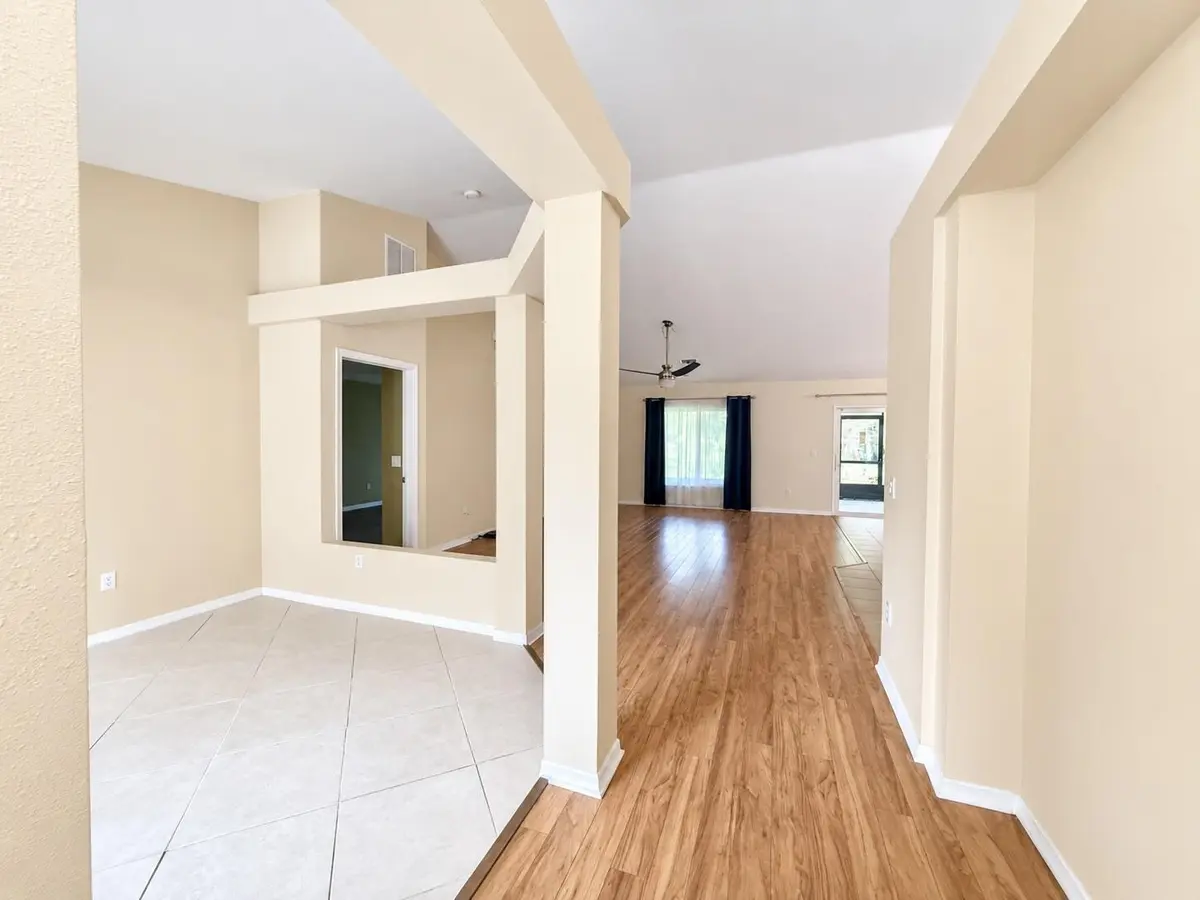 entry way at 2702 SERENITY Circle, Fort Pierce