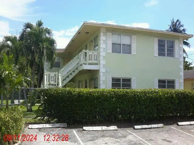 archange_building_pic1 at 912 SW 15th Terrace 1-4, Fort Lauderdale