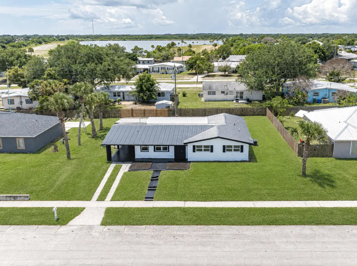 375 MANLY Avenue, Sebastian, FL – photo 3