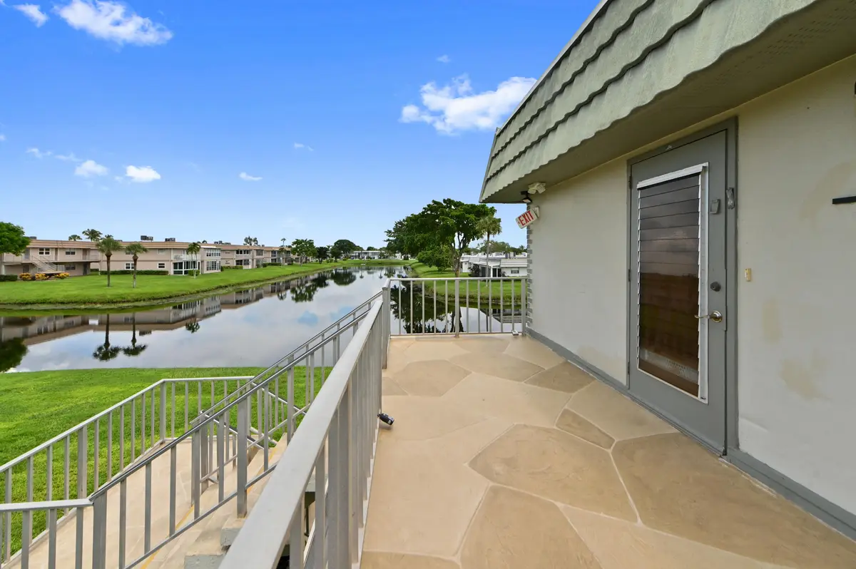 03 Entry 01 at 192 Monaco D Boulevard, Delray Beach