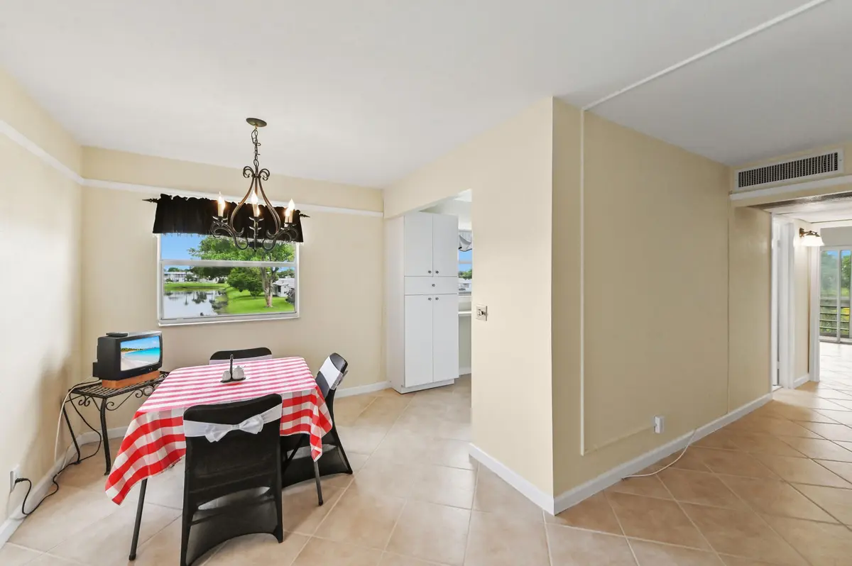 09 Dining room 01 at 192 Monaco D Boulevard, Delray Beach