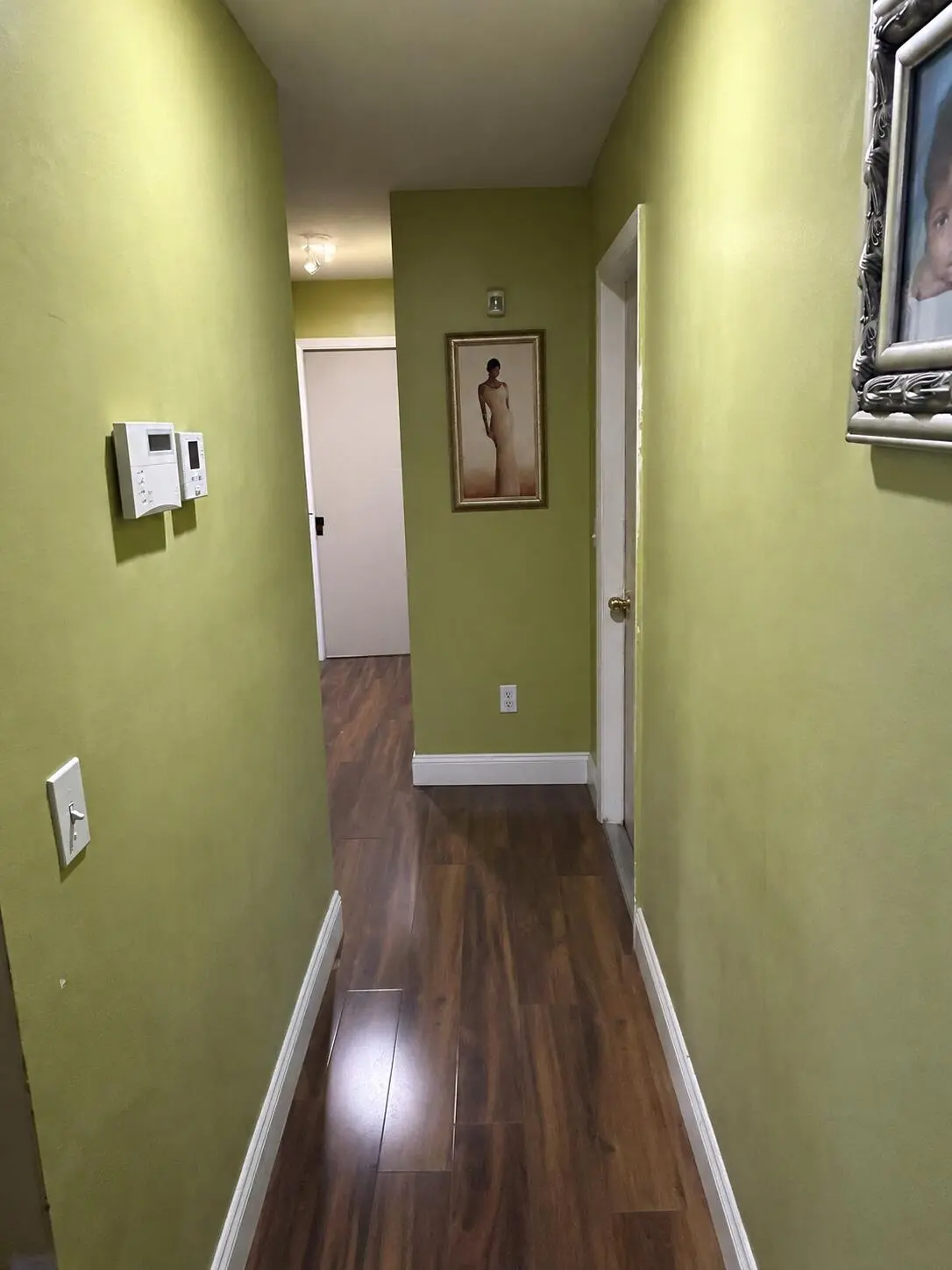 livingarea4 at 1322 E GLEN OAK Road, North Lauderdale