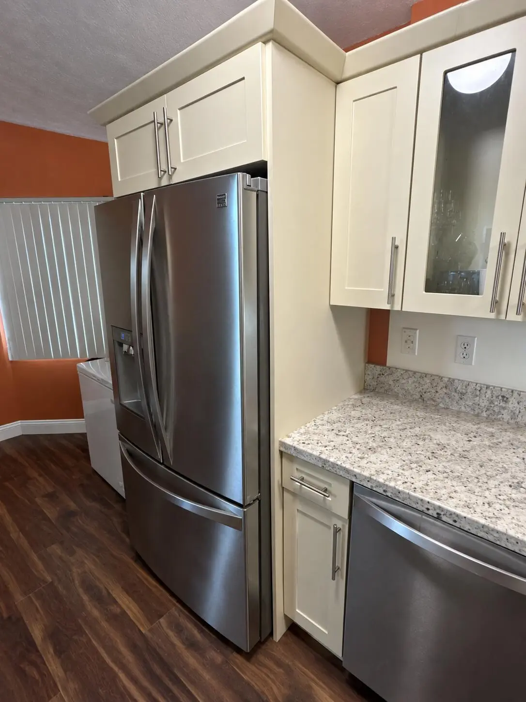 kitchen4 at 1322 E GLEN OAK Road, North Lauderdale