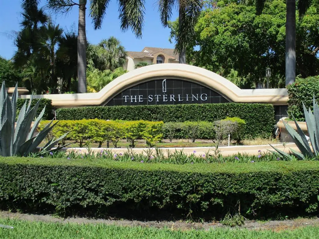 Front at 2104 GLENMOOR Drive 2104, West Palm Beach