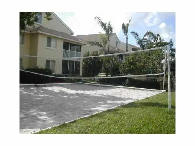Volleyball at 2104 GLENMOOR Drive 2104, West Palm Beach