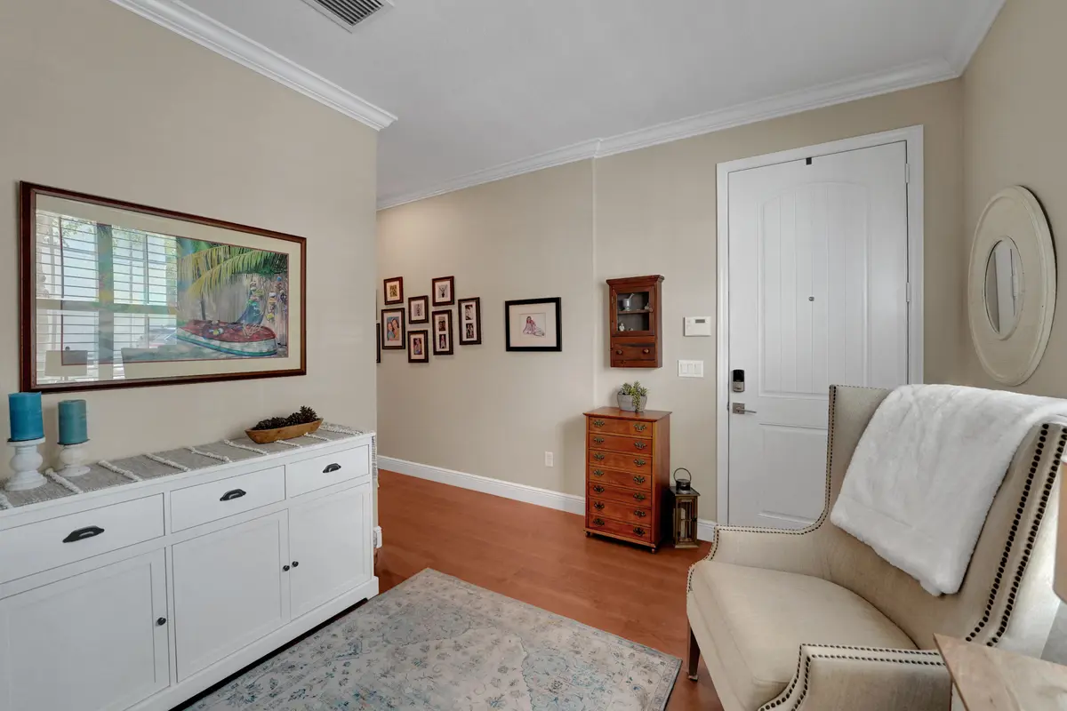 DSC08770 at 243 SW 7th Street, Pompano Beach