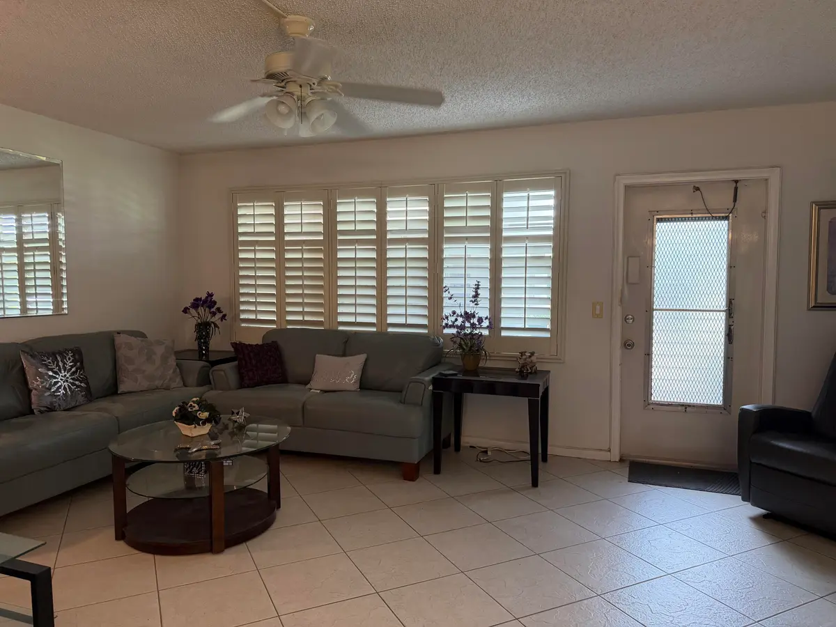 Living at 130 Southampton B, West Palm Beach