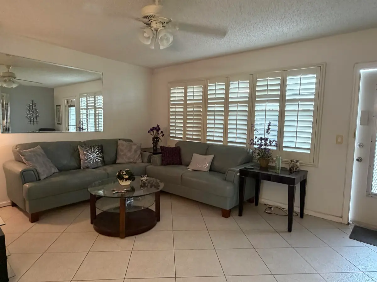 Living at 130 Southampton B, West Palm Beach