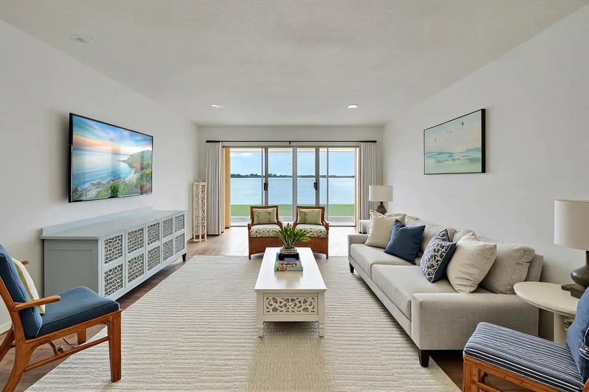 collov-ai_20260921160957_3fc7xh at 60 Yacht Club Drive 103, North Palm Beach