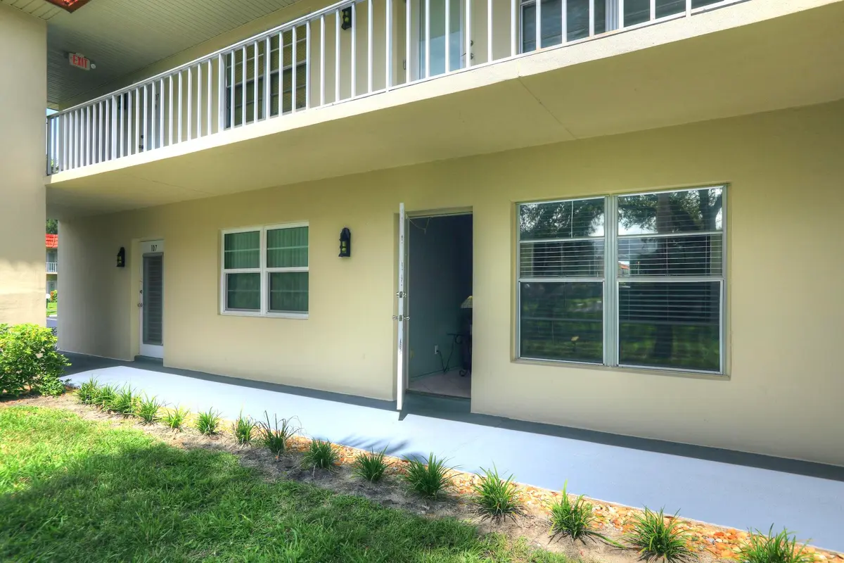 4_A16jpg at 46 WOODLAND Drive 106, Vero Beach