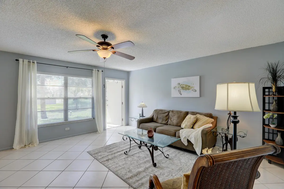 5_D2jpg at 46 WOODLAND Drive 106, Vero Beach