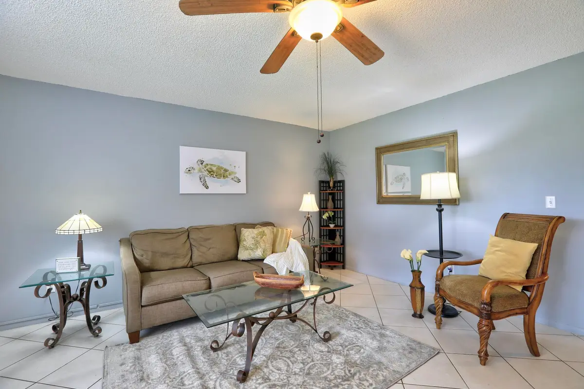 6_D6jpg at 46 WOODLAND Drive 106, Vero Beach