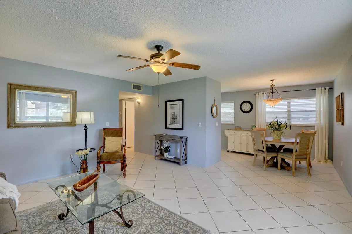 7_D4jpg at 46 WOODLAND Drive 106, Vero Beach