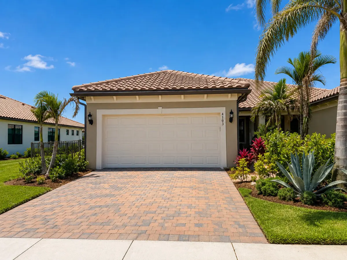 Front of house at 4103 Silver Maple Way, Vero Beach