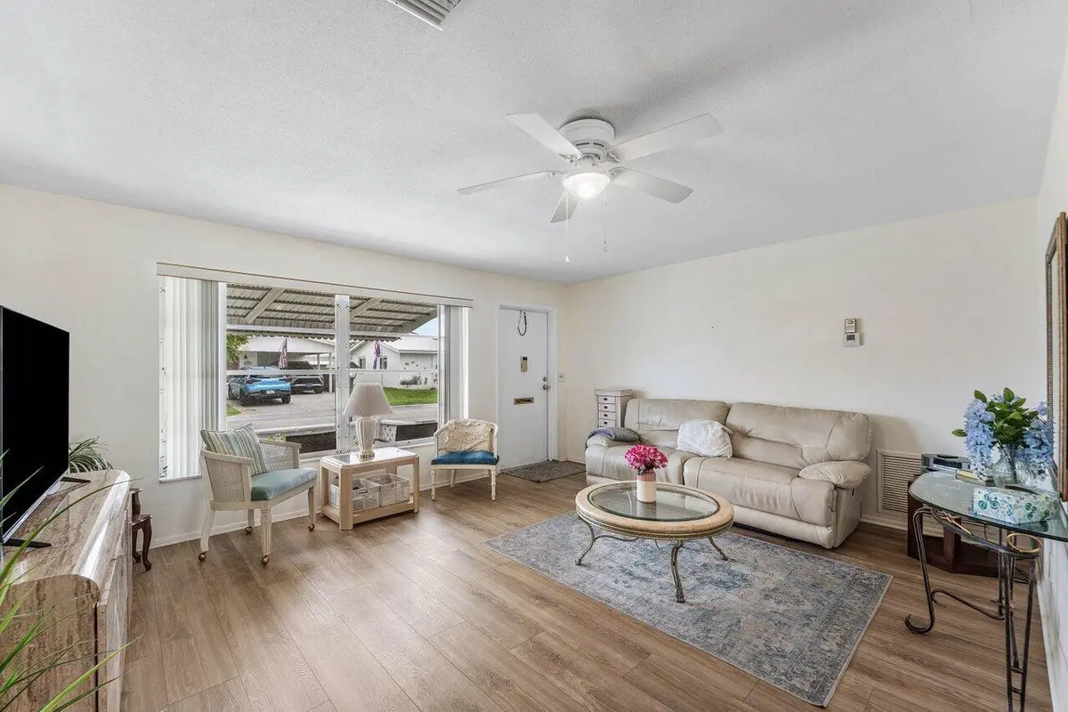 006-1005SiestaAvenue-BoyntonBeach-FL-334 at 1005 Siesta Avenue, Boynton Beach