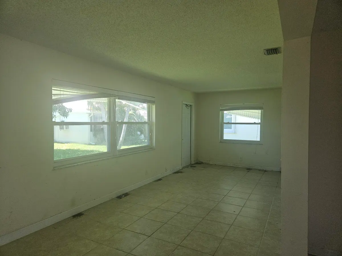 1598 SW 13TH Terrace, Boynton Beach, FL – photo 4