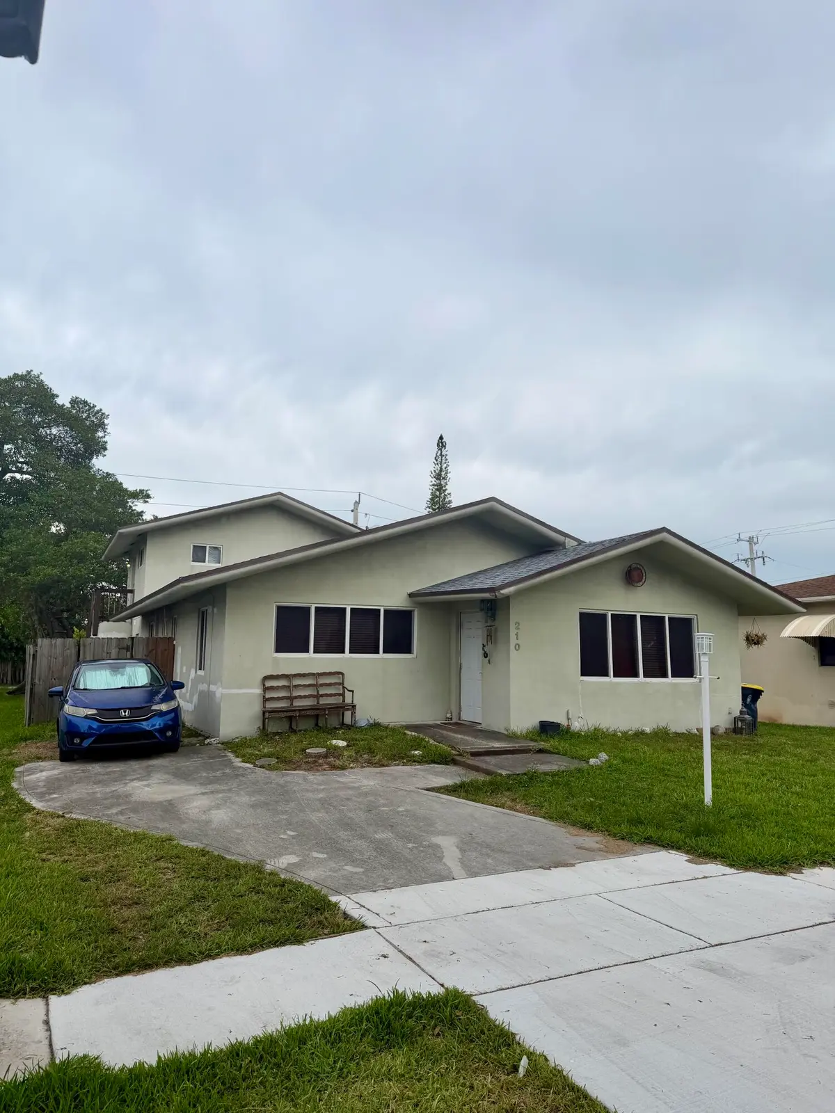 IMG_1298 at 210 SE 5TH Street, Dania Beach