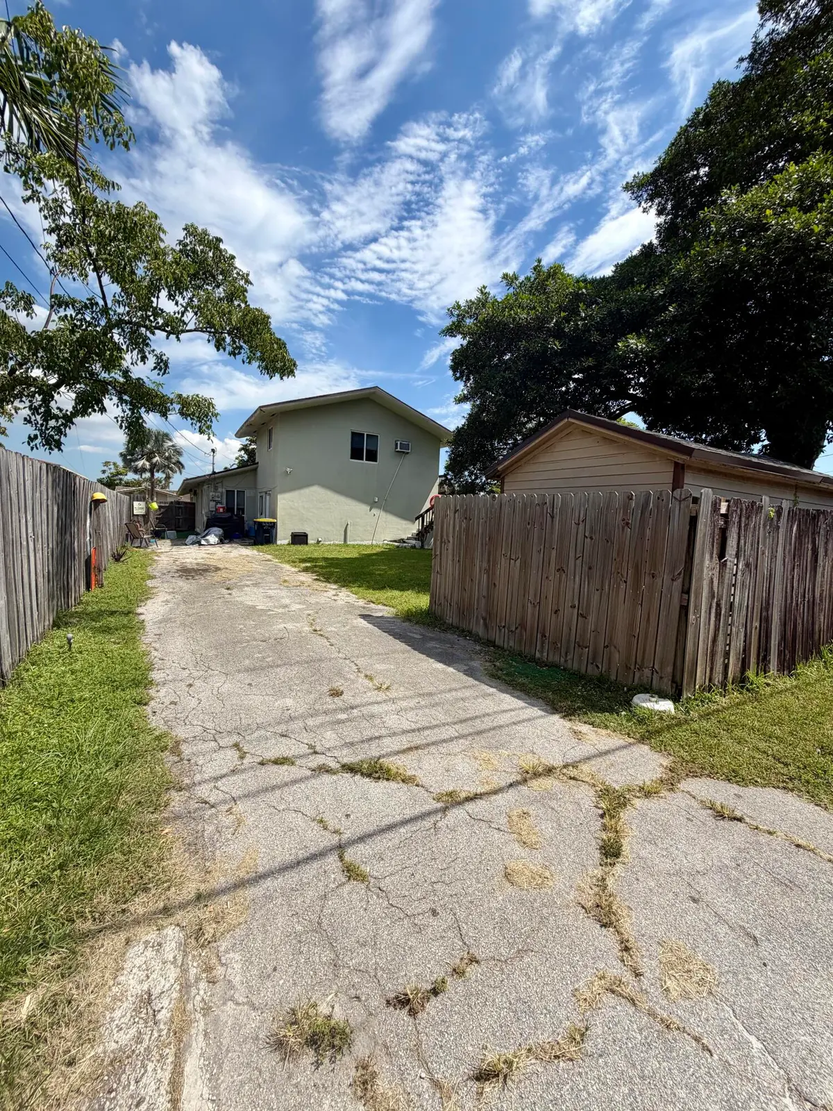 IMG_2483 at 210 SE 5TH Street, Dania Beach