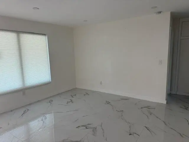 IMG_0898 at 4461 SW 34TH Drive, Dania Beach