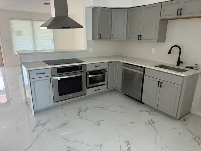 IMG_0903 at 4461 SW 34TH Drive, Dania Beach