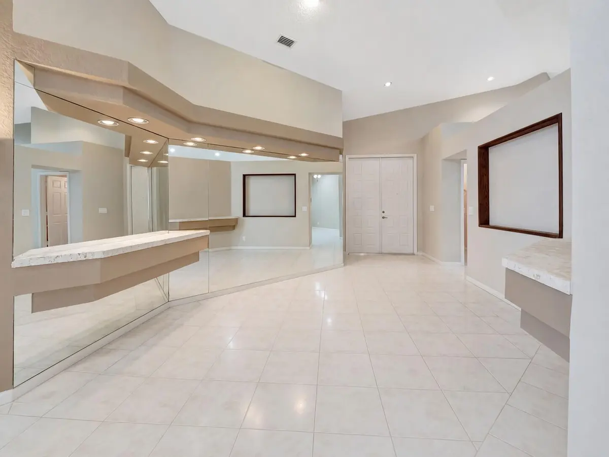 Entry at 11081 Springbrook Circle, Boynton Beach