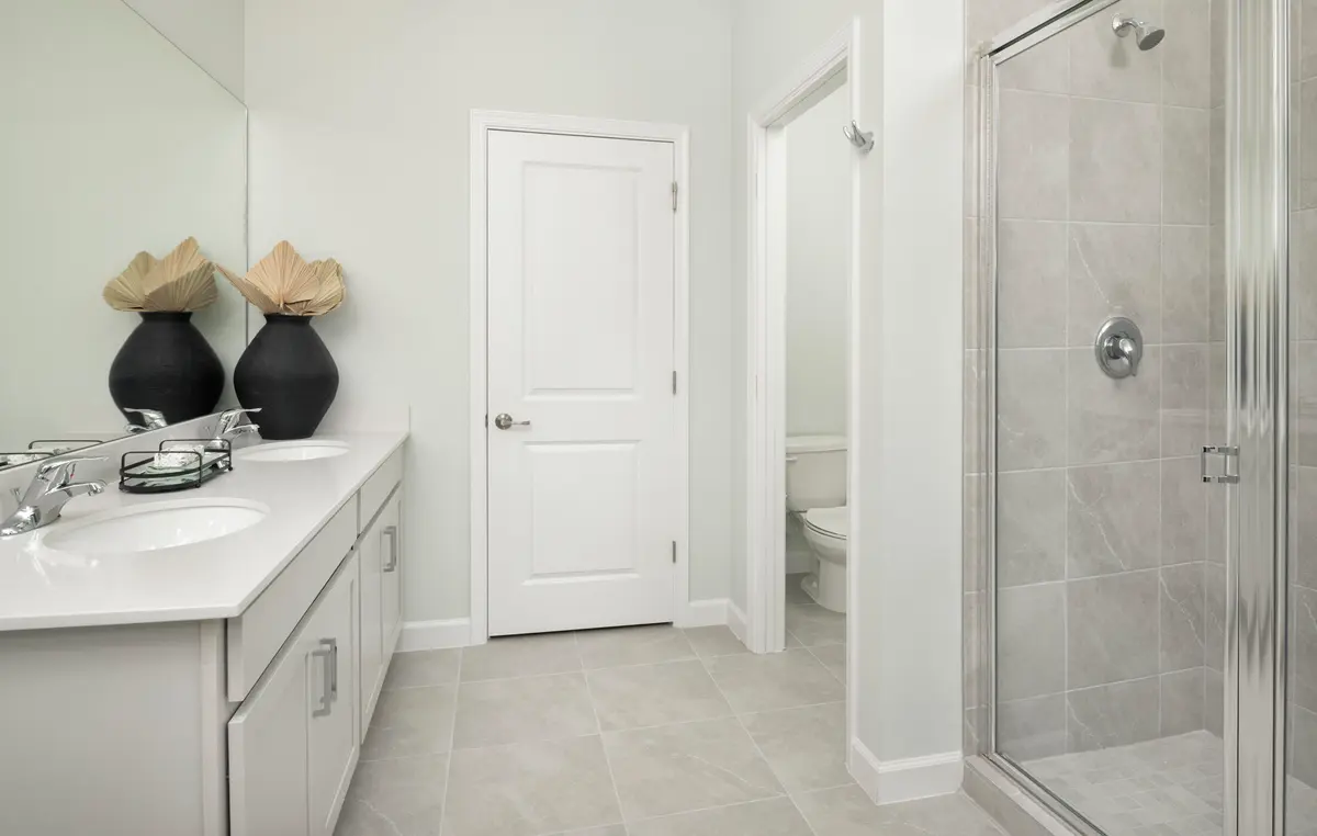 WEB Ashton Primary Bath by RHP at 9959 SW TORQUAY Drive, Port St. Lucie