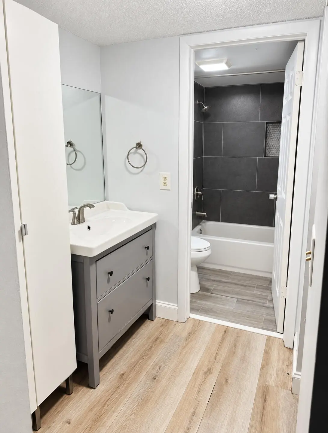 Master Bath at 7355 Woodmont Terrace 104, Tamarac