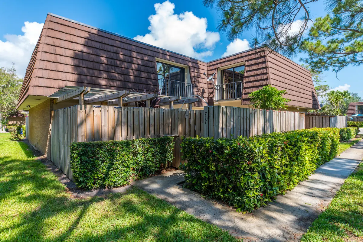 Exterior at 717 7TH Lane, Palm Beach Gardens