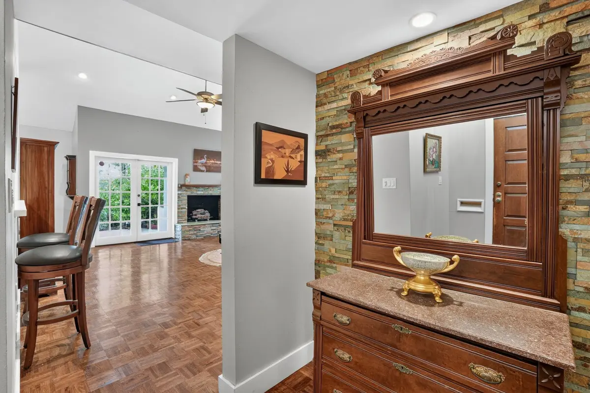 6-web-or-mls-006_DSC00371 at 6995 SW 67th Avenue, South Miami