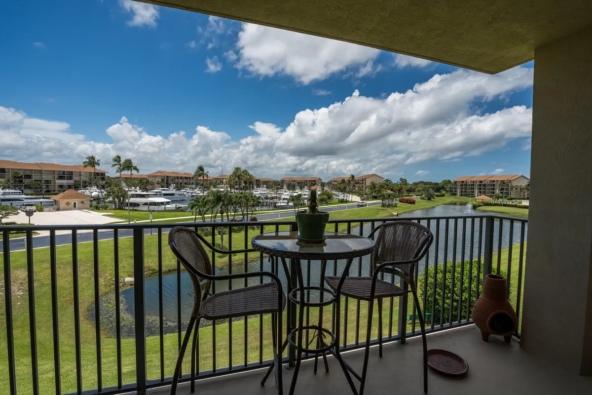 901 Seafater 306-8 at 901 SEAFARER Circle 306, Jupiter