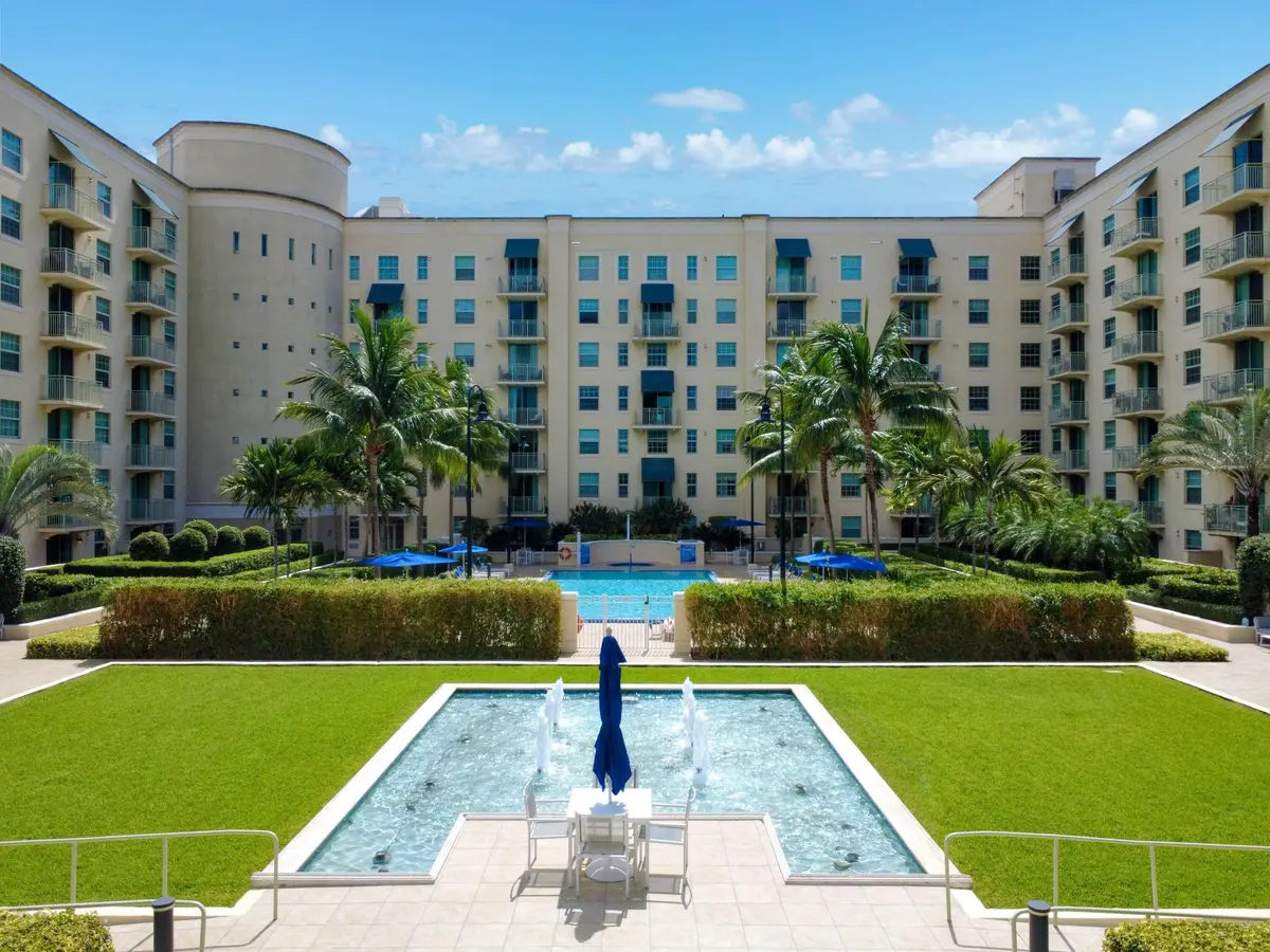 Courtyard at 610 Clematis Street 416, West Palm Beach