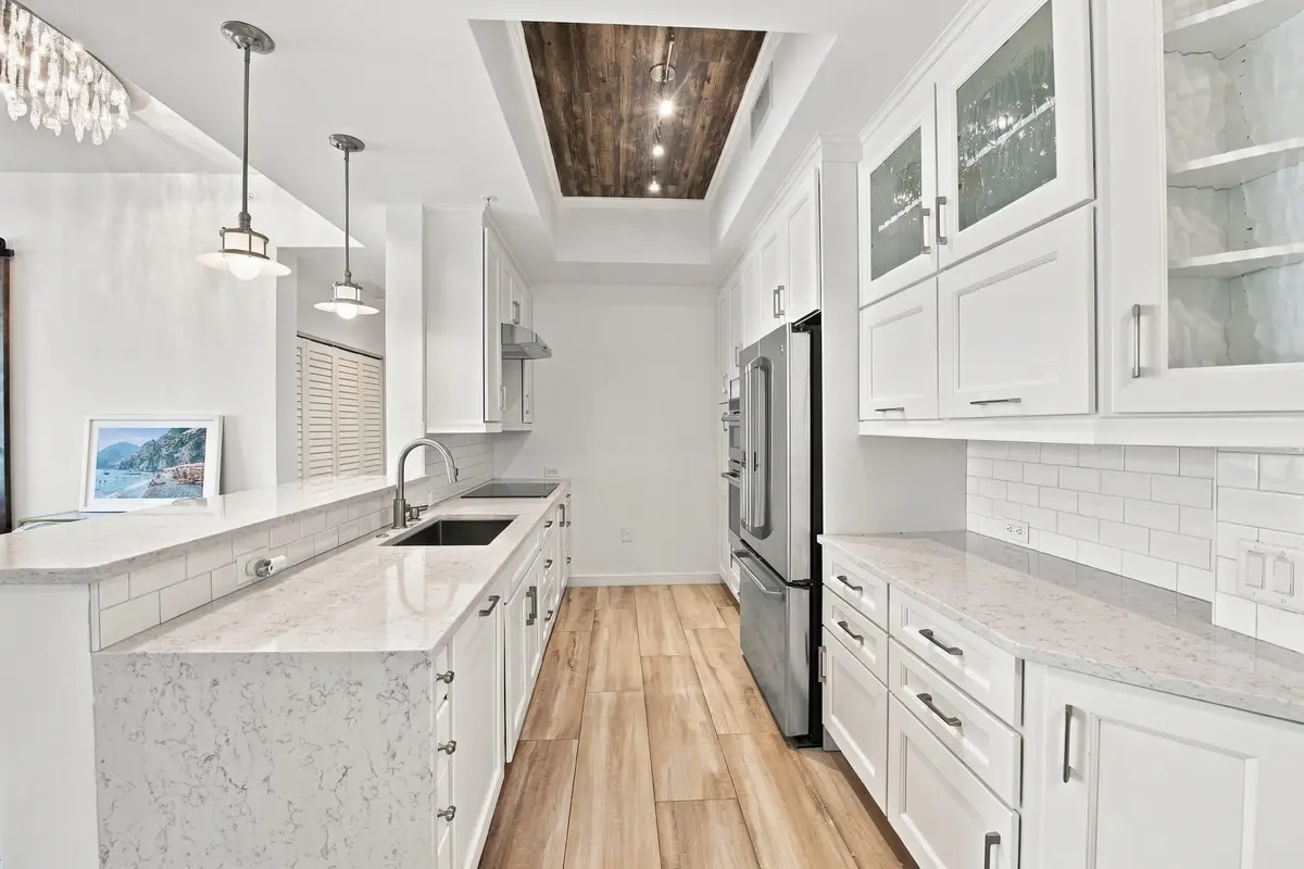 9__jjl8069 at 410 Evernia Street 807, West Palm Beach
