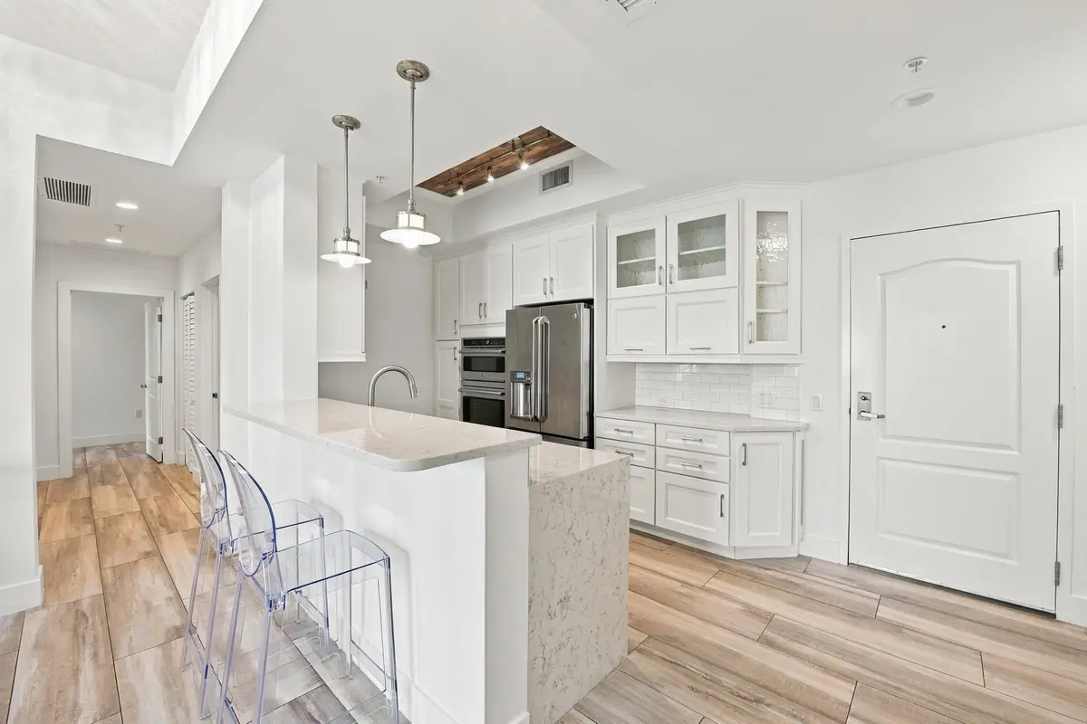 8__jjl8064 at 410 Evernia Street 807, West Palm Beach