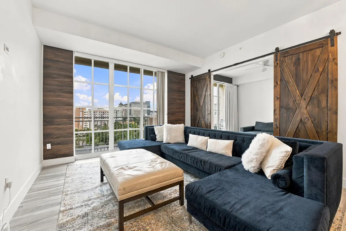 36__jjl8204 at 410 Evernia Street 807, West Palm Beach