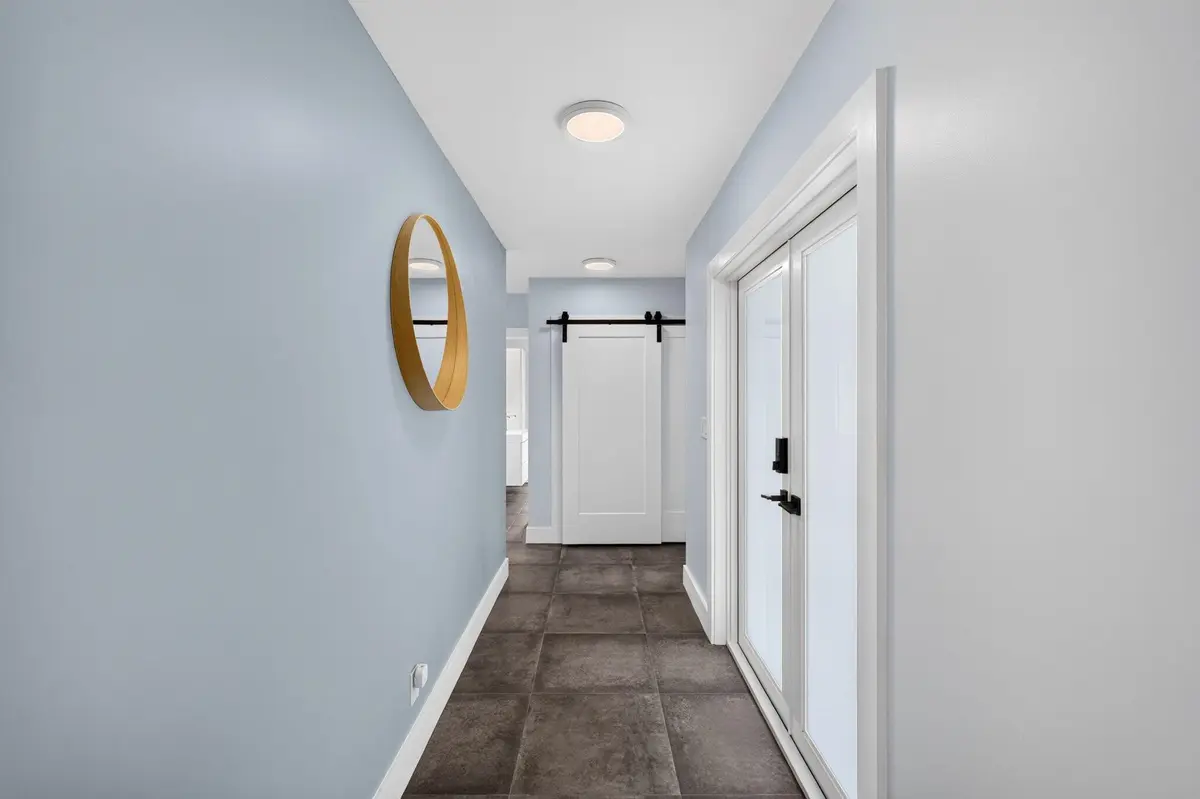 Foyer 2 - towards bedrooms at 410 SW 55TH Terrace, Plantation