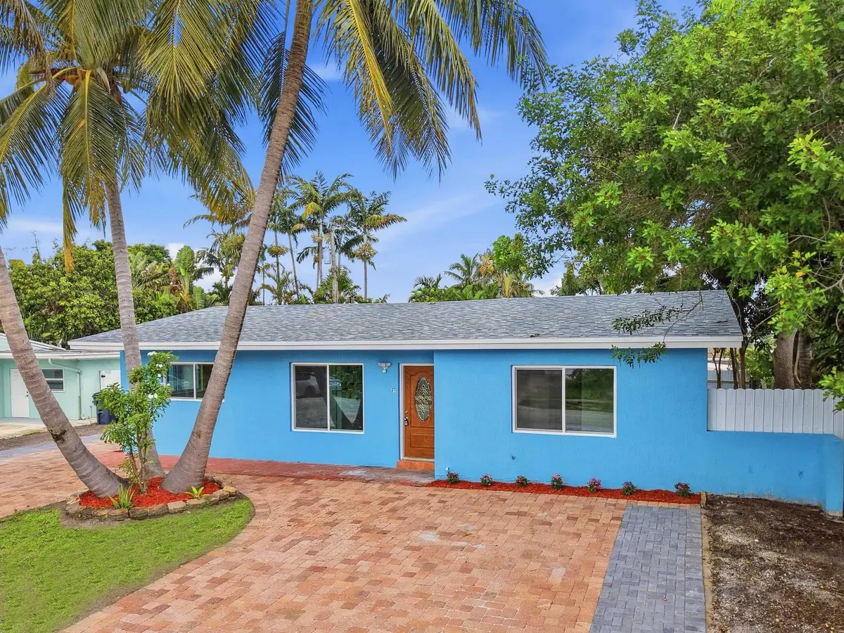 Front at 1421 Crest Drive, Lake Worth