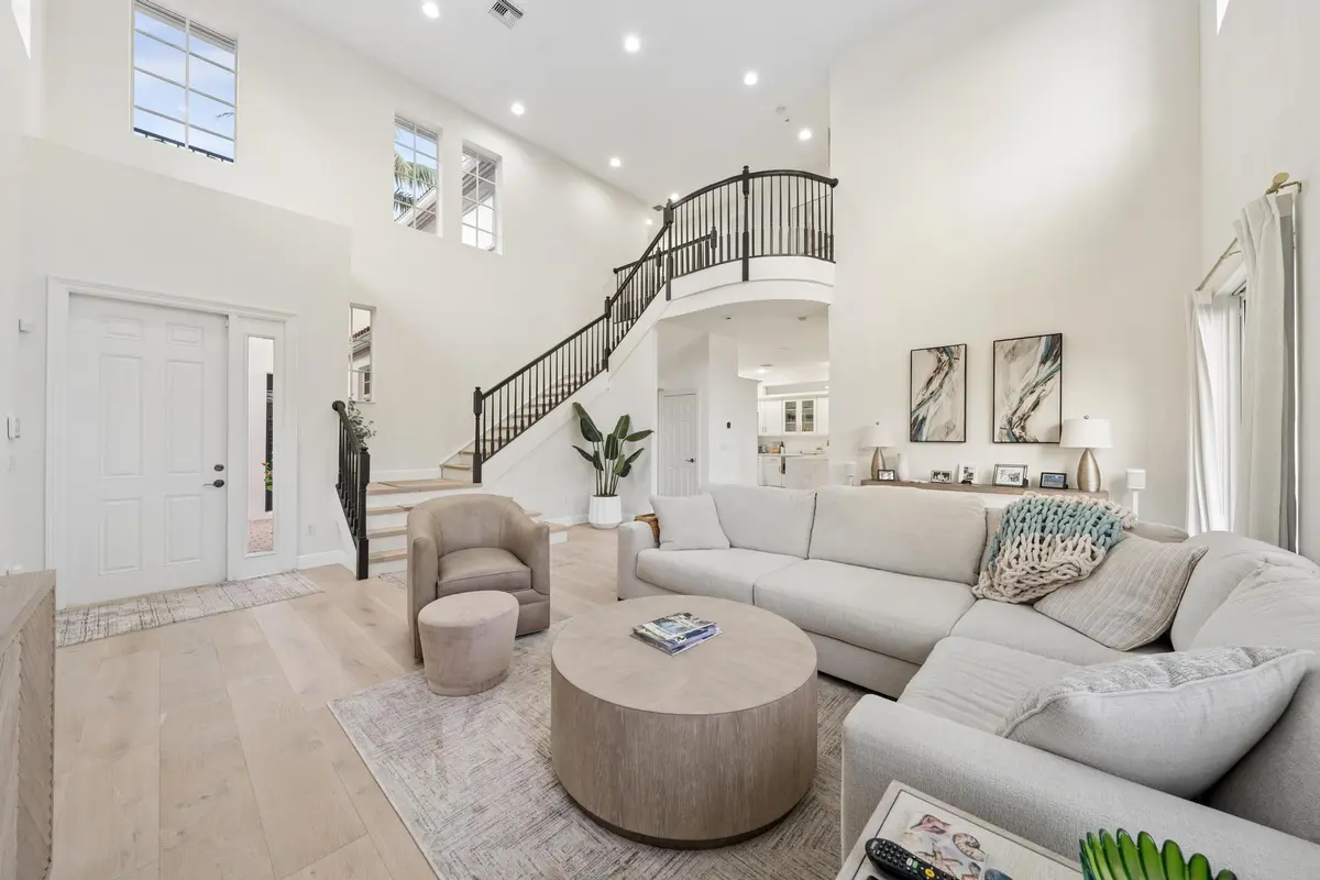 Living at 844 MADISON Court, Palm Beach Gardens